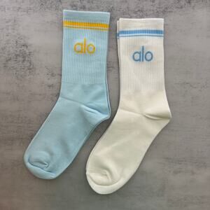 NWOT Alo Throwback Socks Crew 2 Pairs